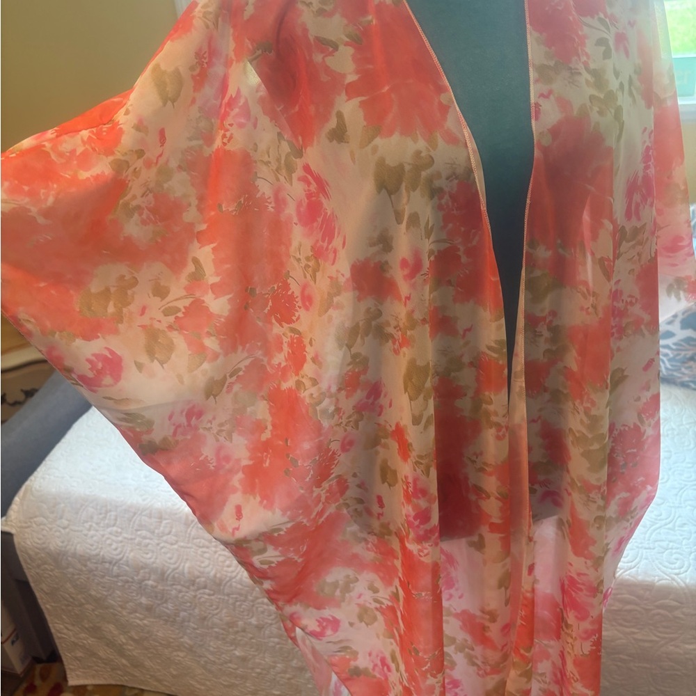 NWT, Hibluco, Floral Kimono Cover-Up - Picture 3 of 9